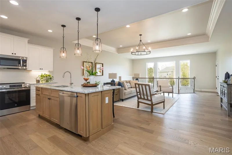 190 Santa Elena Drive, Wentzville, MO 63385 — listing photo 10 of 32