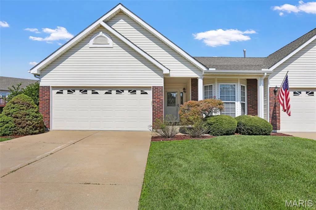 32 Green Park Lane #32A, O'Fallon, MO 63366 — listing photo 1 of 28