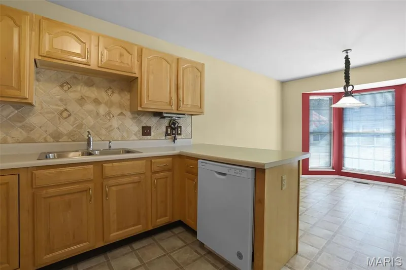 32 Green Park Lane #32A, O'Fallon, MO 63366 — listing photo 11 of 28