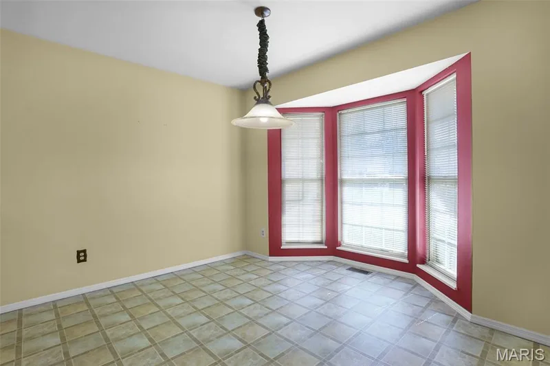 32 Green Park Lane #32A, O'Fallon, MO 63366 — listing photo 12 of 28