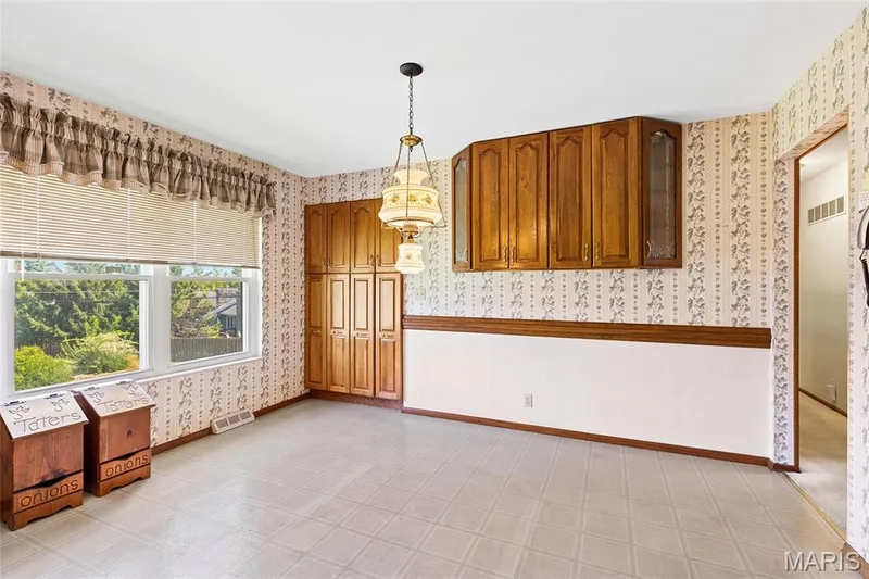 732 Fir Drive, St Charles, MO 63301 — listing photo 13 of 22