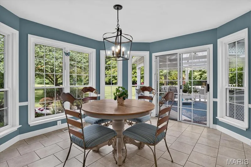 5856 Canterfield Court, Weldon Spring, MO 63304 — listing photo 11 of 52