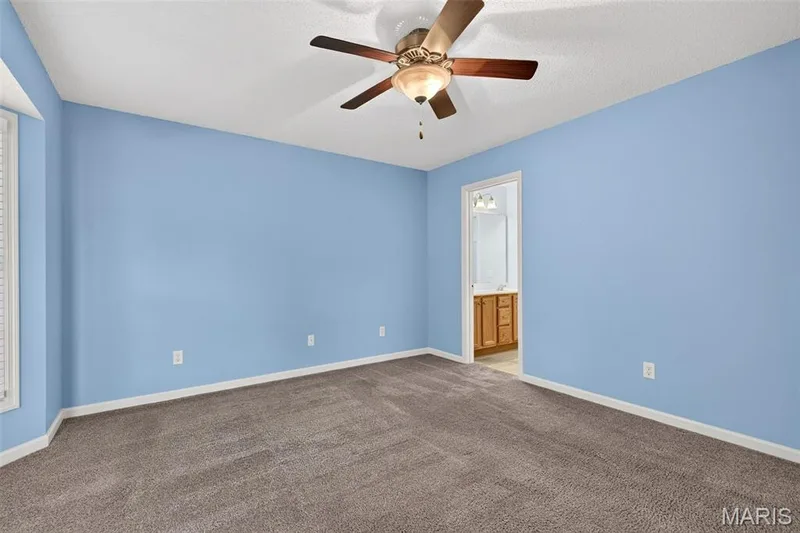 1061 Silo Bend Drive, Wentzville, MO 63385 — listing photo 7 of 44
