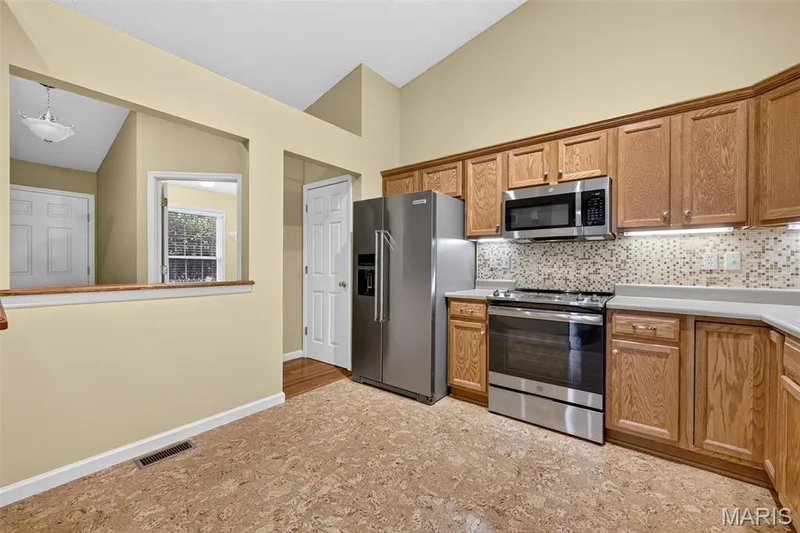 1061 Silo Bend Drive, Wentzville, MO 63385 — listing photo 14 of 44