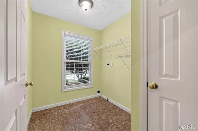 1061 Silo Bend Drive, Wentzville, MO 63385 — listing photo 17 of 44