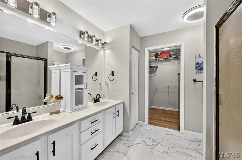 2417 S Lakeridge Court #14, Lake St. Louis, MO 63367 — listing photo 18 of 34