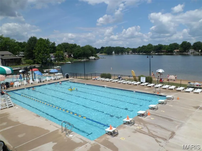 Lake St. Louis Amenities — 2417 S Lakeridge Court #14, Lake St. Louis, MO 63367