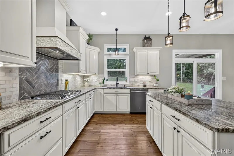 524 Stonewolf Creek Drive, Wentzville, MO 63385 — listing photo 11 of 56