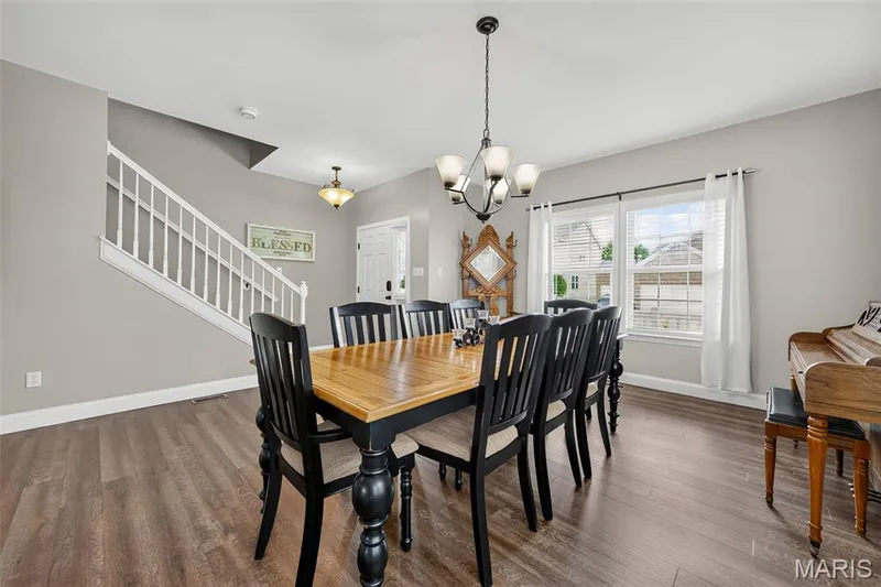 1805 English Oak Drive, Lake St. Louis, MO 63367 — listing photo 7 of 39
