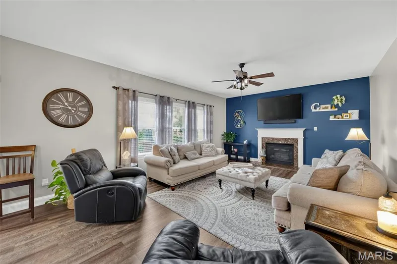 1805 English Oak Drive, Lake St. Louis, MO 63367 — listing photo 8 of 39