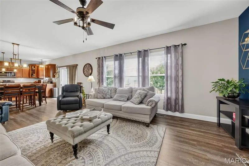 1805 English Oak Drive, Lake St. Louis, MO 63367 — listing photo 10 of 39