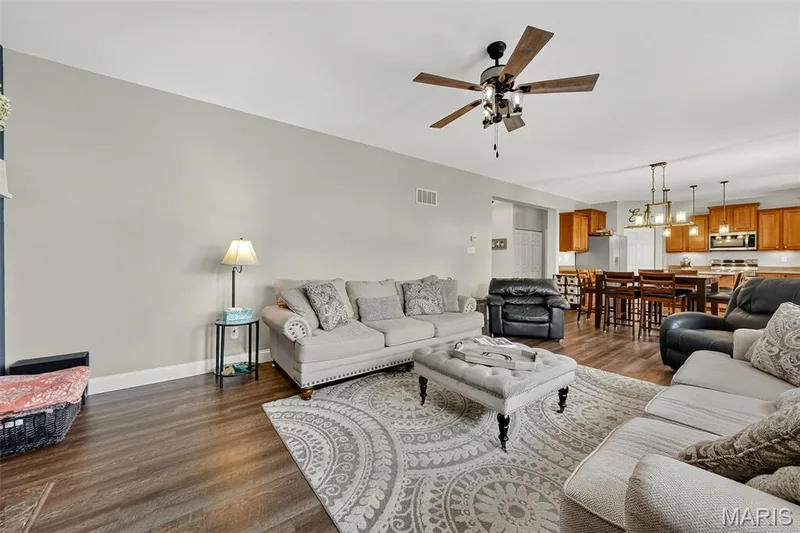 1805 English Oak Drive, Lake St. Louis, MO 63367 — listing photo 11 of 39