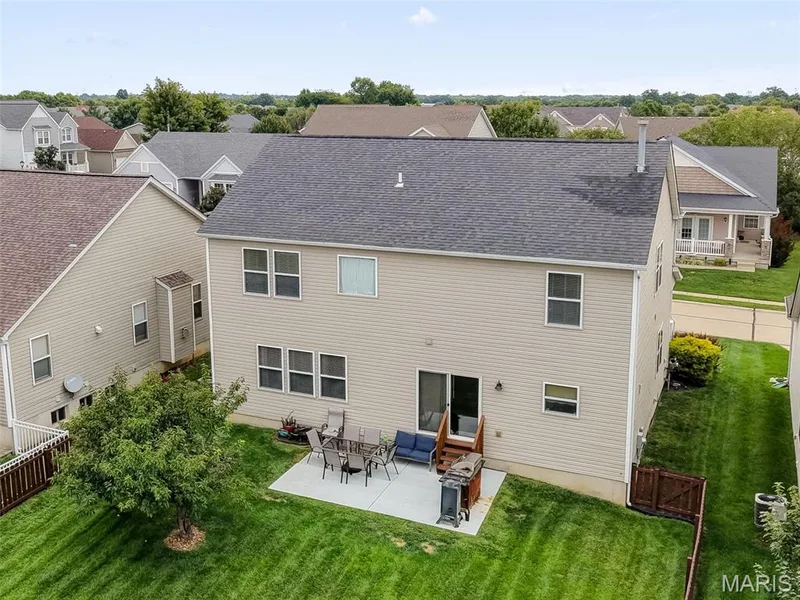 1805 English Oak Drive, Lake St. Louis, MO 63367 — listing photo 33 of 39