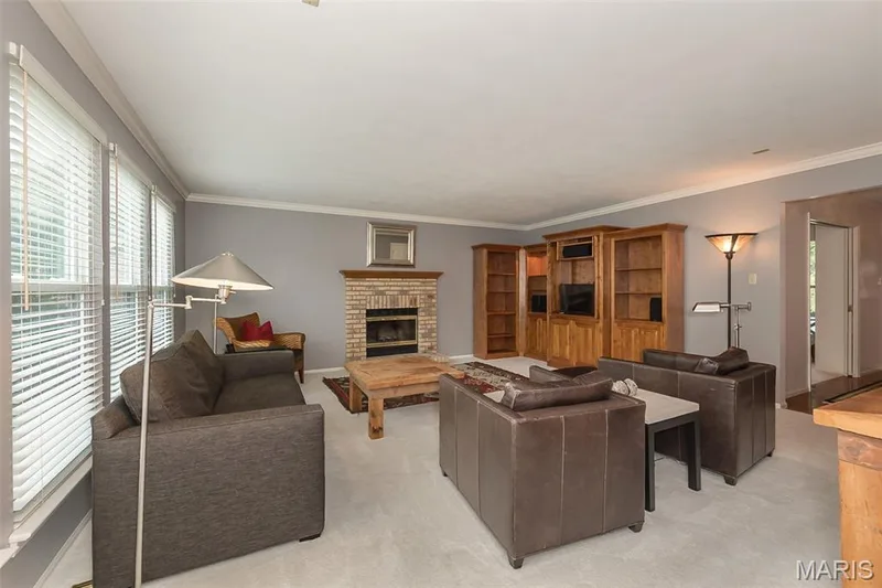 204 Hillsboro Court, O'Fallon, MO 63368 — listing photo 11 of 51