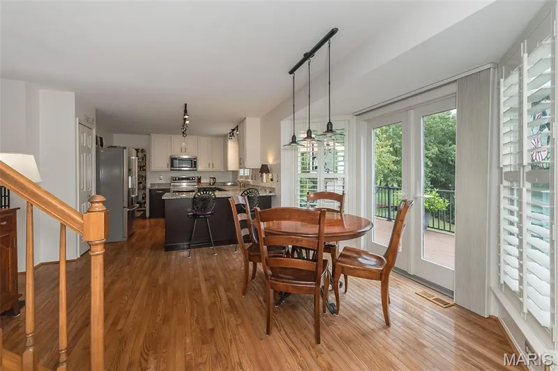 204 Hillsboro Court, O'Fallon, MO 63368 — listing photo 12 of 51