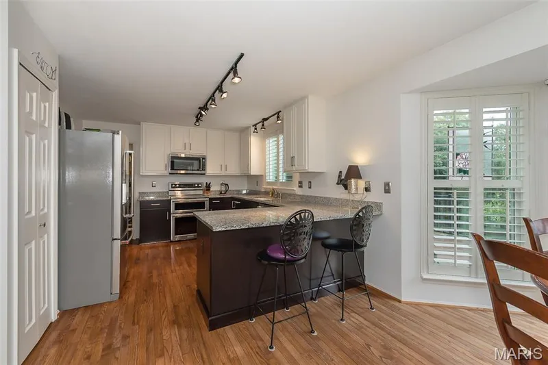 204 Hillsboro Court, O'Fallon, MO 63368 — listing photo 13 of 51