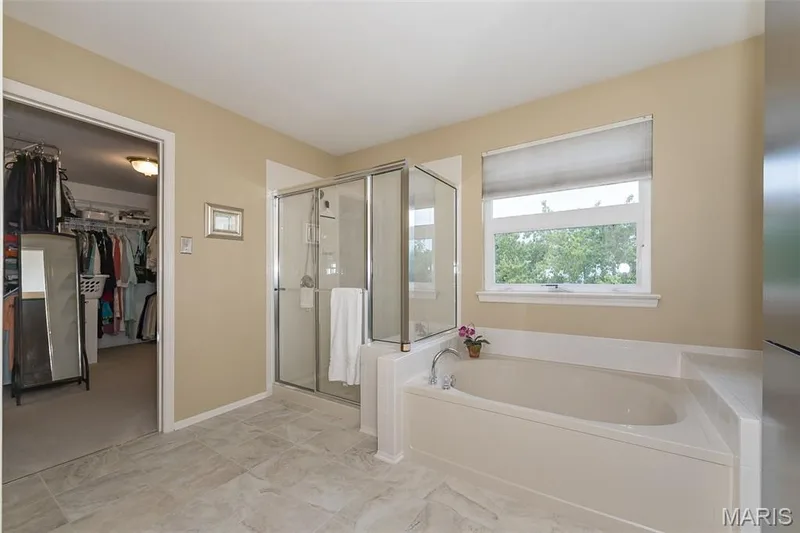 204 Hillsboro Court, O'Fallon, MO 63368 — listing photo 25 of 51