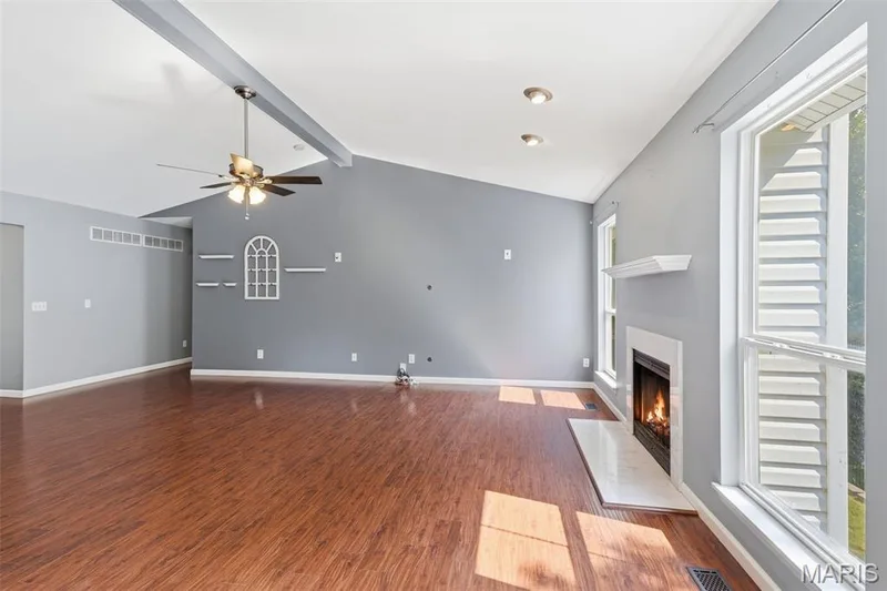 1018 Reddington Timbers Drive, St Charles, MO 63304 — listing photo 5 of 31