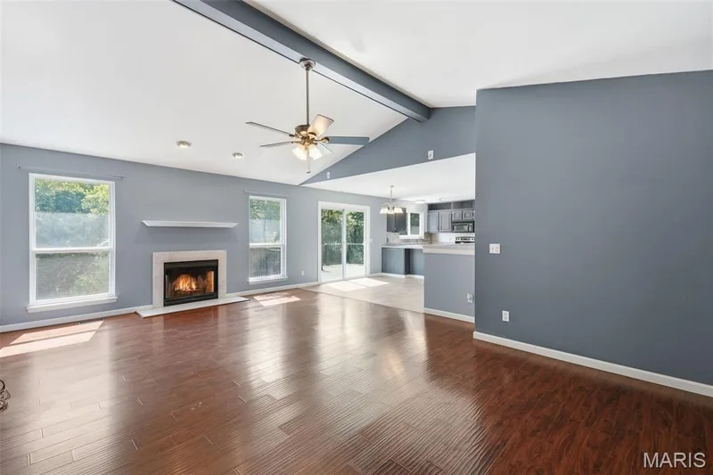 1018 Reddington Timbers Drive, St Charles, MO 63304 — listing photo 7 of 31