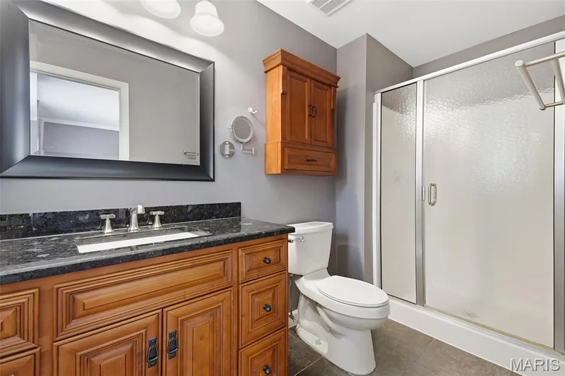 1018 Reddington Timbers Drive, St Charles, MO 63304 — listing photo 14 of 31