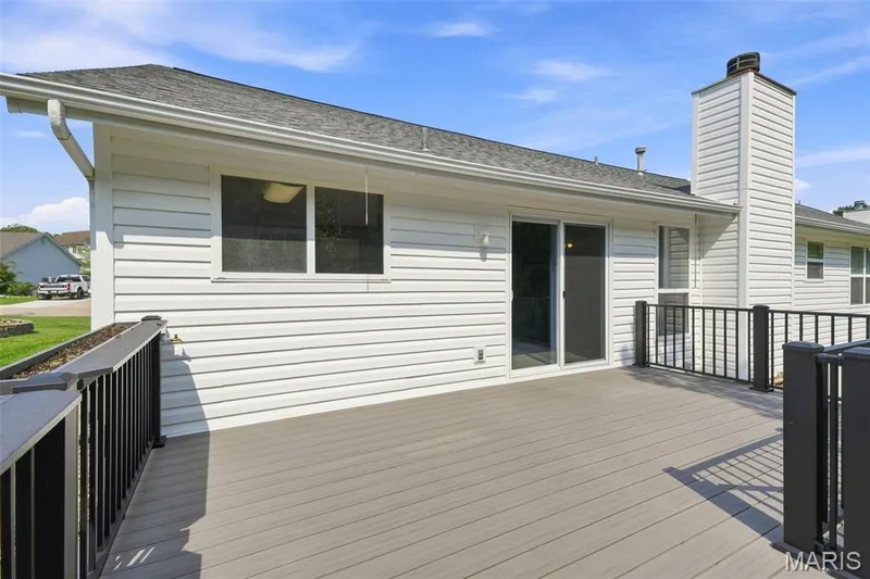 1018 Reddington Timbers Drive, St Charles, MO 63304 — listing photo 29 of 31