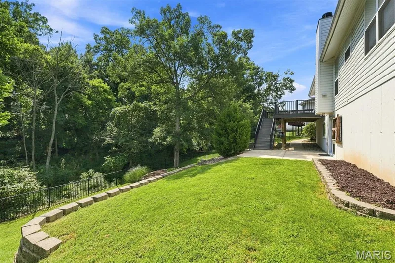 1018 Reddington Timbers Drive, St Charles, MO 63304 — listing photo 30 of 31