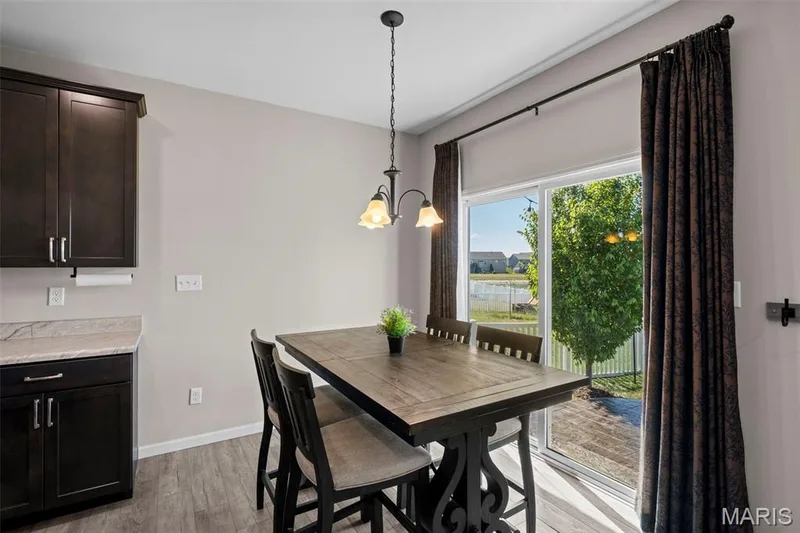 213 Charlestowne Place Drive, St Charles, MO 63301 — listing photo 12 of 28