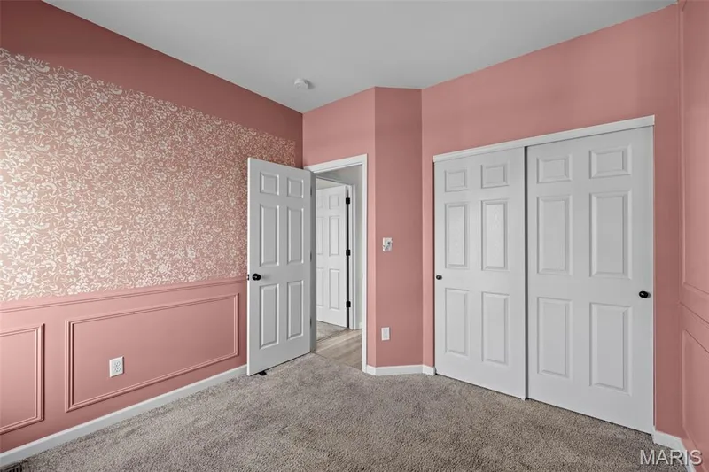 Upper paint design is stenciled. Great closet storage! — 213 Charlestowne Place Drive, St Charles, MO 63301