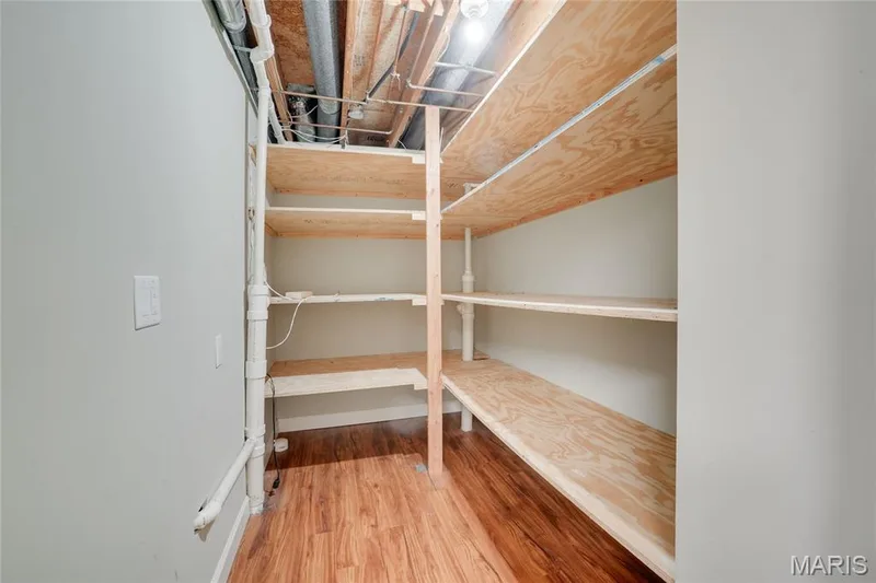 Lots of storage! — 2508 Peppermill Lake Court, Chesterfield, MO 63005