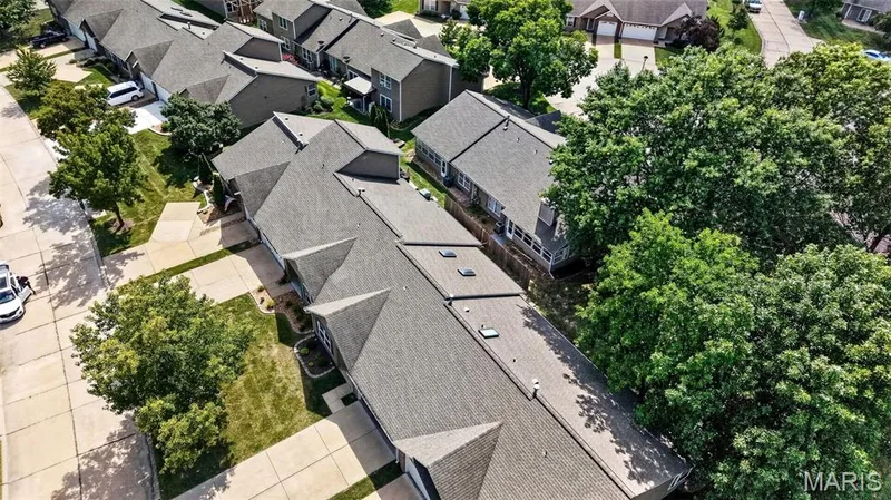 1359 Kyle Drive #14B, St Charles, MO 63304 — listing photo 32 of 38