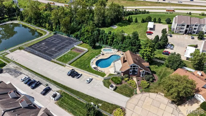 1359 Kyle Drive #14B, St Charles, MO 63304 — listing photo 34 of 38