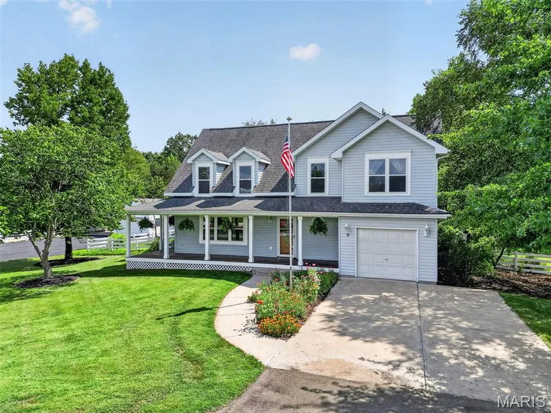 982 Buckner Road, Wentzville, MO 63385 — listing photo 2 of 97