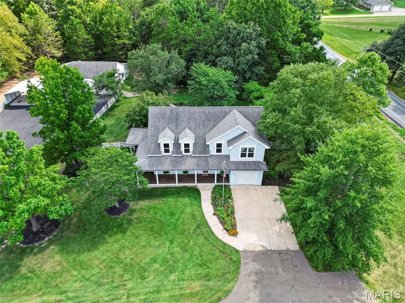 982 Buckner Road, Wentzville, MO 63385 — listing photo 10 of 97