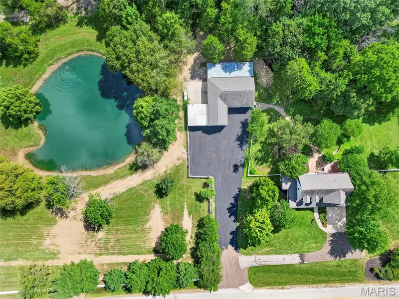 982 Buckner Road, Wentzville, MO 63385 — listing photo 17 of 97
