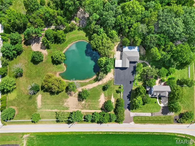 982 Buckner Road, Wentzville, MO 63385 — listing photo 18 of 97
