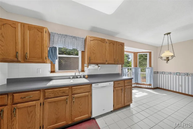 982 Buckner Road, Wentzville, MO 63385 — listing photo 31 of 97
