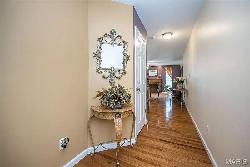 Front hall entry — 500 Flowering Magnolia Drive, O'Fallon, MO 63366