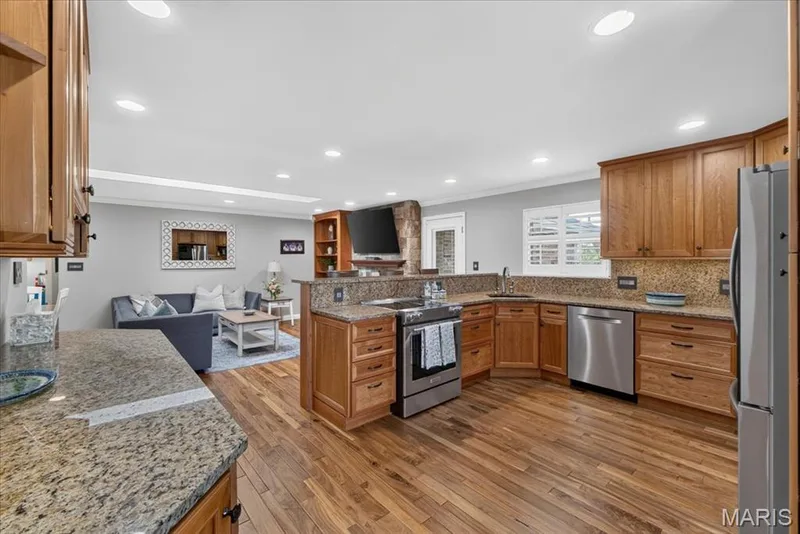 14470 Pembury Drive, Chesterfield, MO 63017 — listing photo 21 of 69