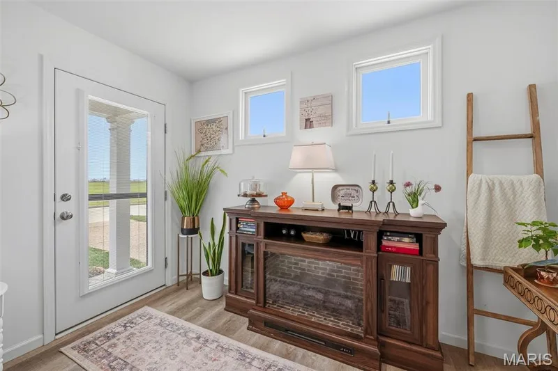 Light filled entry foyer! — 3404 Reed Crossing Street, St Charles, MO 63301