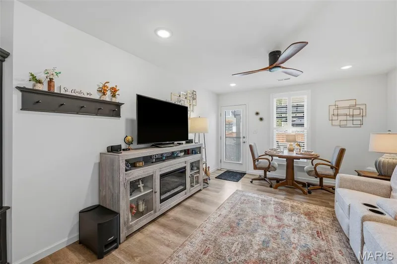 Large ceiling fan — 3404 Reed Crossing Street, St Charles, MO 63301