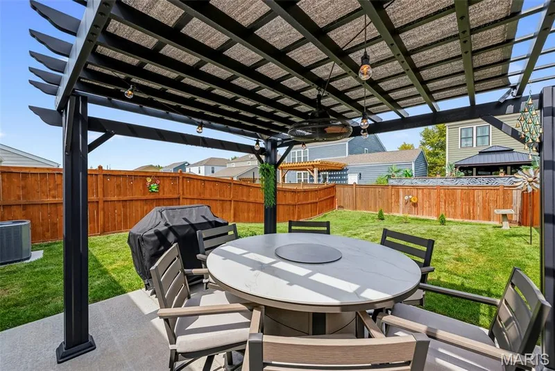 Perfect spot for relaxing evenings at home! — 3404 Reed Crossing Street, St Charles, MO 63301