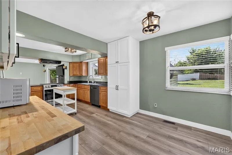 4 W Cheshire Drive, St Charles, MO 63303 — listing photo 45 of 63