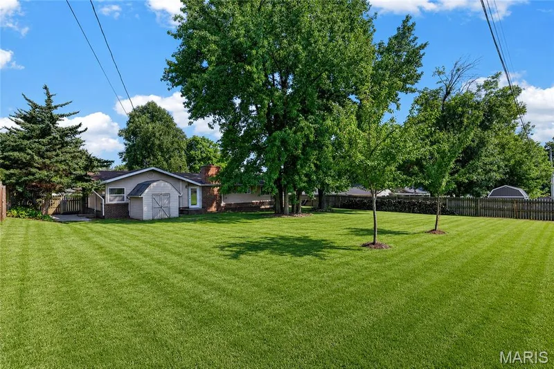 4 W Cheshire Drive, St Charles, MO 63303 — listing photo 4 of 63
