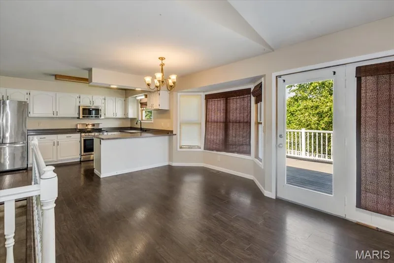 25 Park Place, St Peters, MO 63376 — listing photo 7 of 28