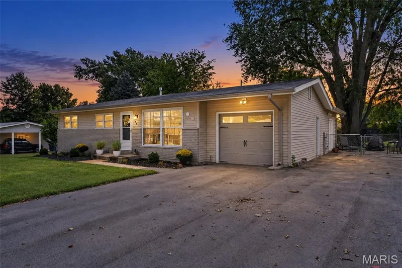 106 Paula Drive, St Charles, MO 63301 — listing photo 1 of 42