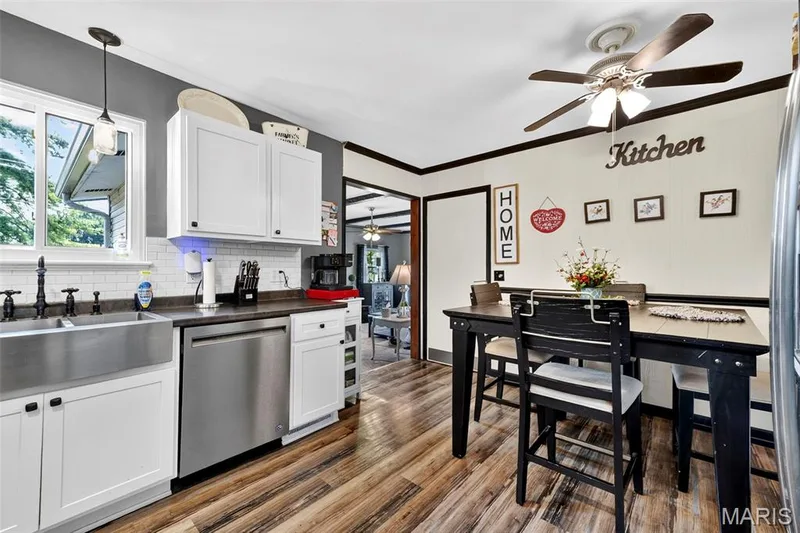 106 Paula Drive, St Charles, MO 63301 — listing photo 10 of 42