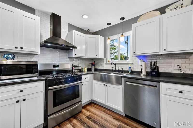 106 Paula Drive, St Charles, MO 63301 — listing photo 11 of 42