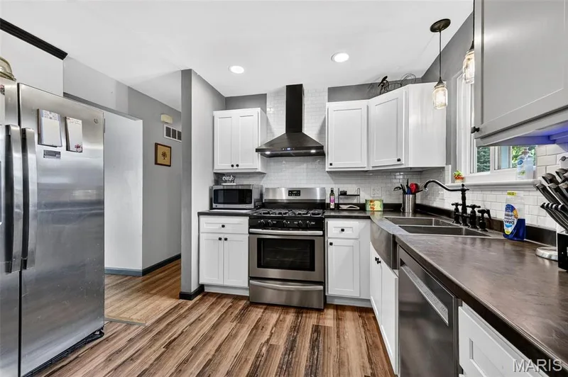 106 Paula Drive, St Charles, MO 63301 — listing photo 12 of 42