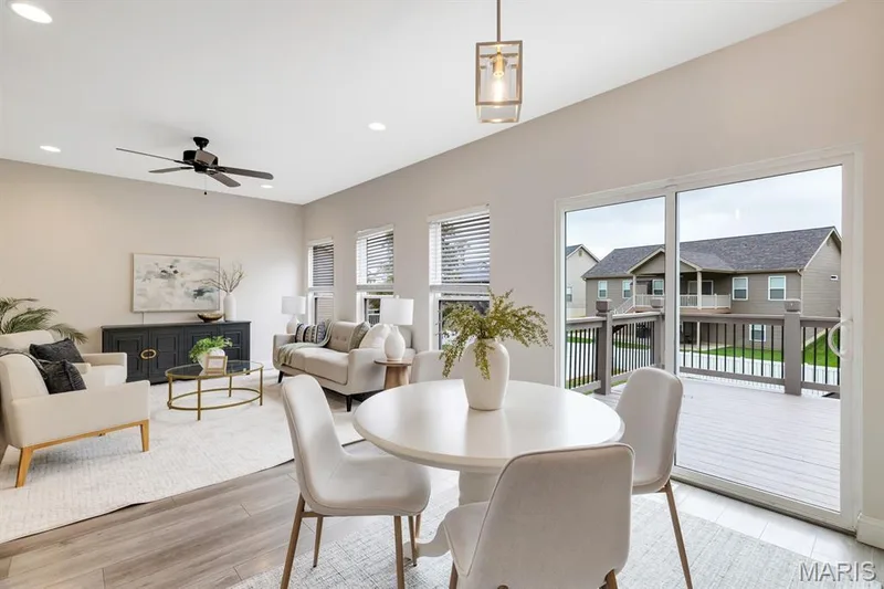 740 Chancellorsville Drive, Wentzville, MO 63385 — listing photo 7 of 39