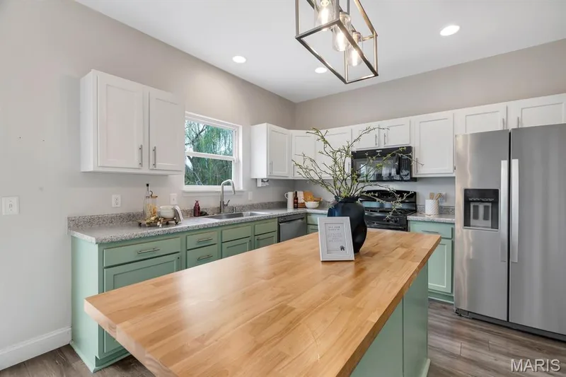 740 Chancellorsville Drive, Wentzville, MO 63385 — listing photo 10 of 39